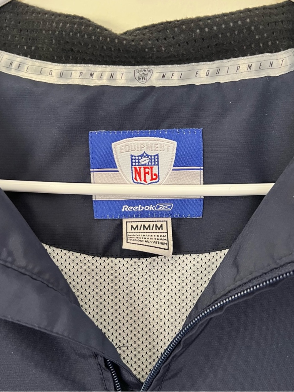Vintage Reebok NFL Buffalo Bills Equipment Navy Pullover with White Mesh Lining - Picture 2 of 4